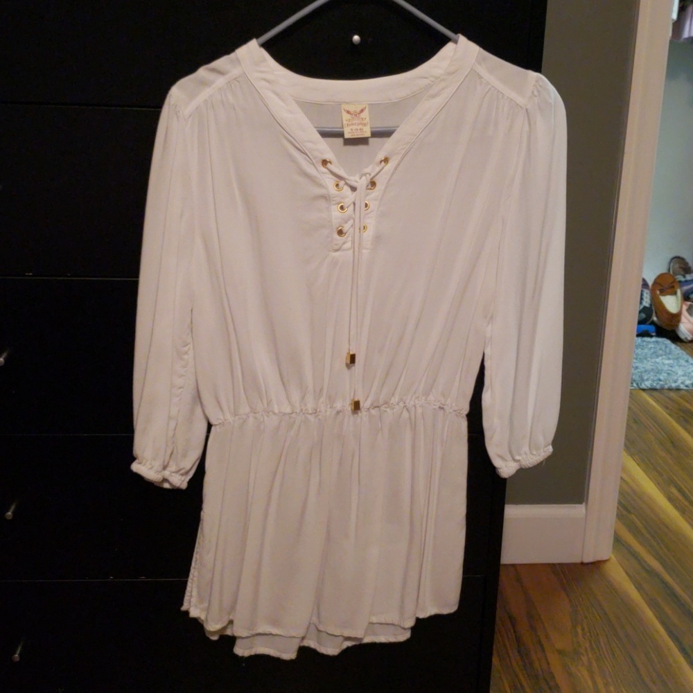 Quarter sleeve top
